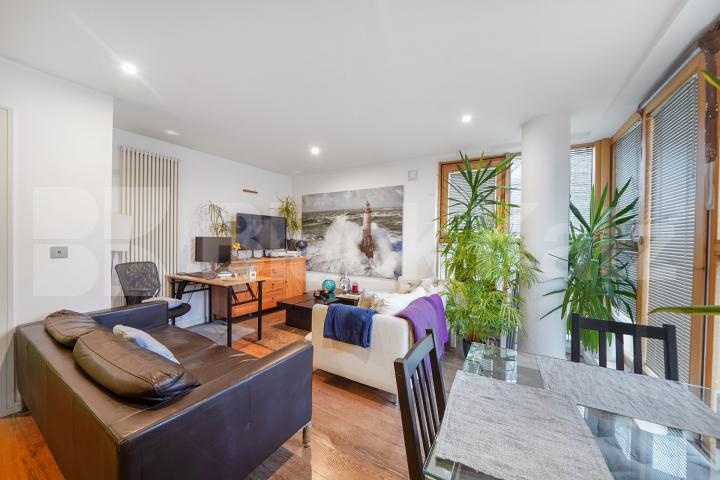 Flooded with natural light,south facing & dual aspect  Boulevard Mansions.Borough Road, Borough